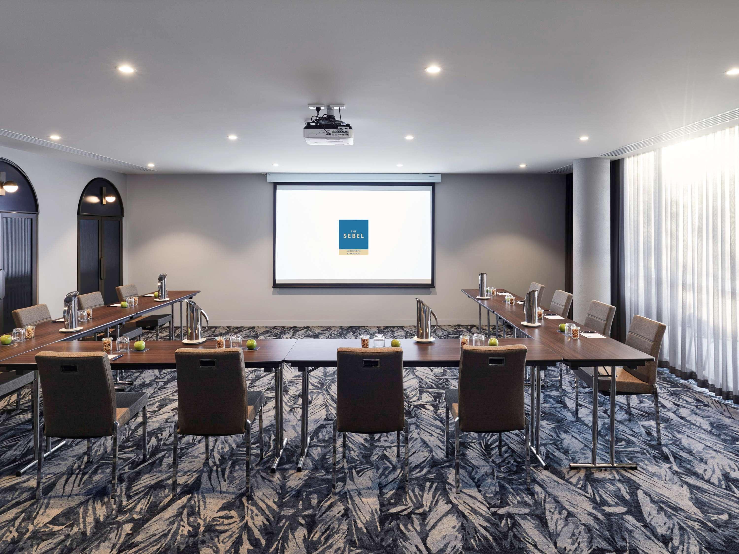 Hotel Rydges Ringwood Esterno foto
